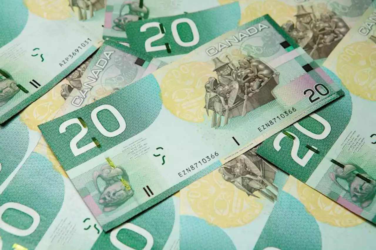 USD/CAD slides back closer to mid-1.2500s, focus remains on BoC/FOMC decision