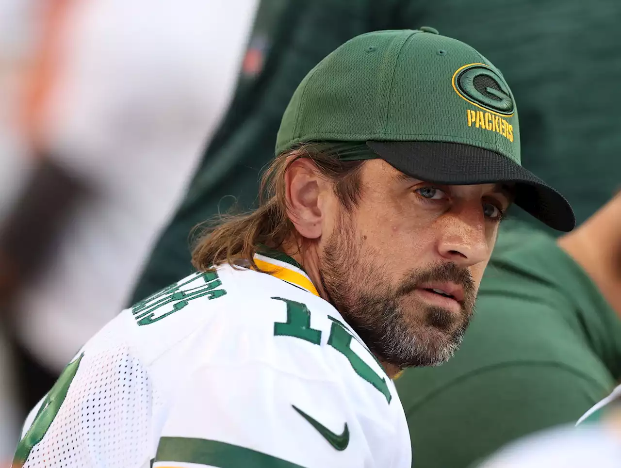 Aaron Rodgers says he doesn't want to be 'politicized' after 'fake White House' comment