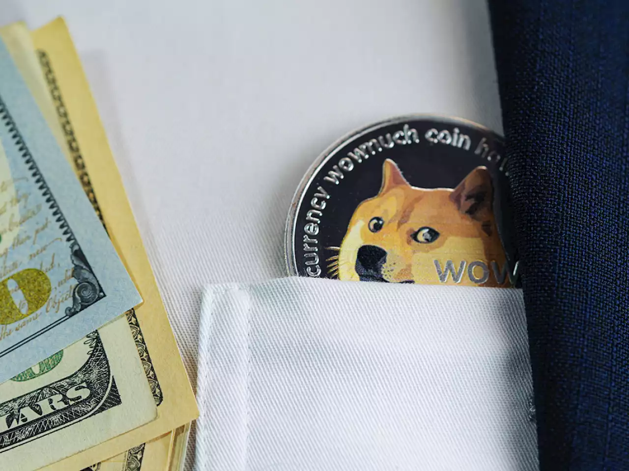 DOGE Leads Among Top 10 as Dogecoin Co-founder Teased at It Taking a Power Nap