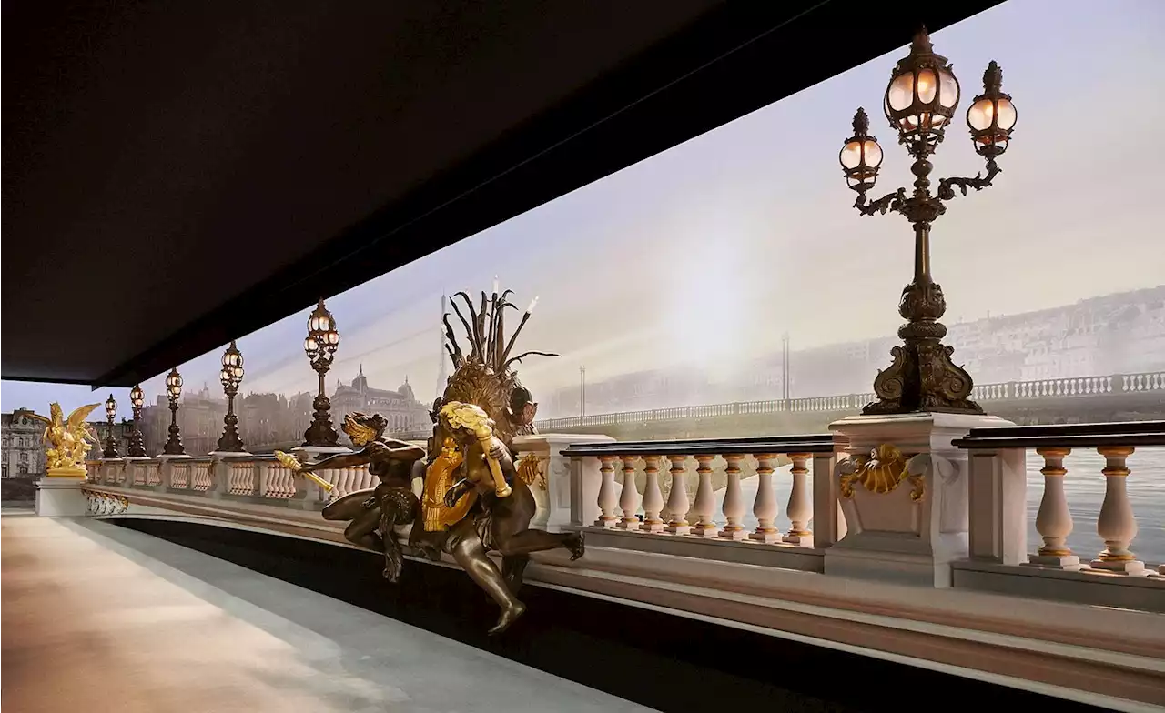 Dior recreates Paris bridge, Pont Alexandre III, for A/W 2022 show