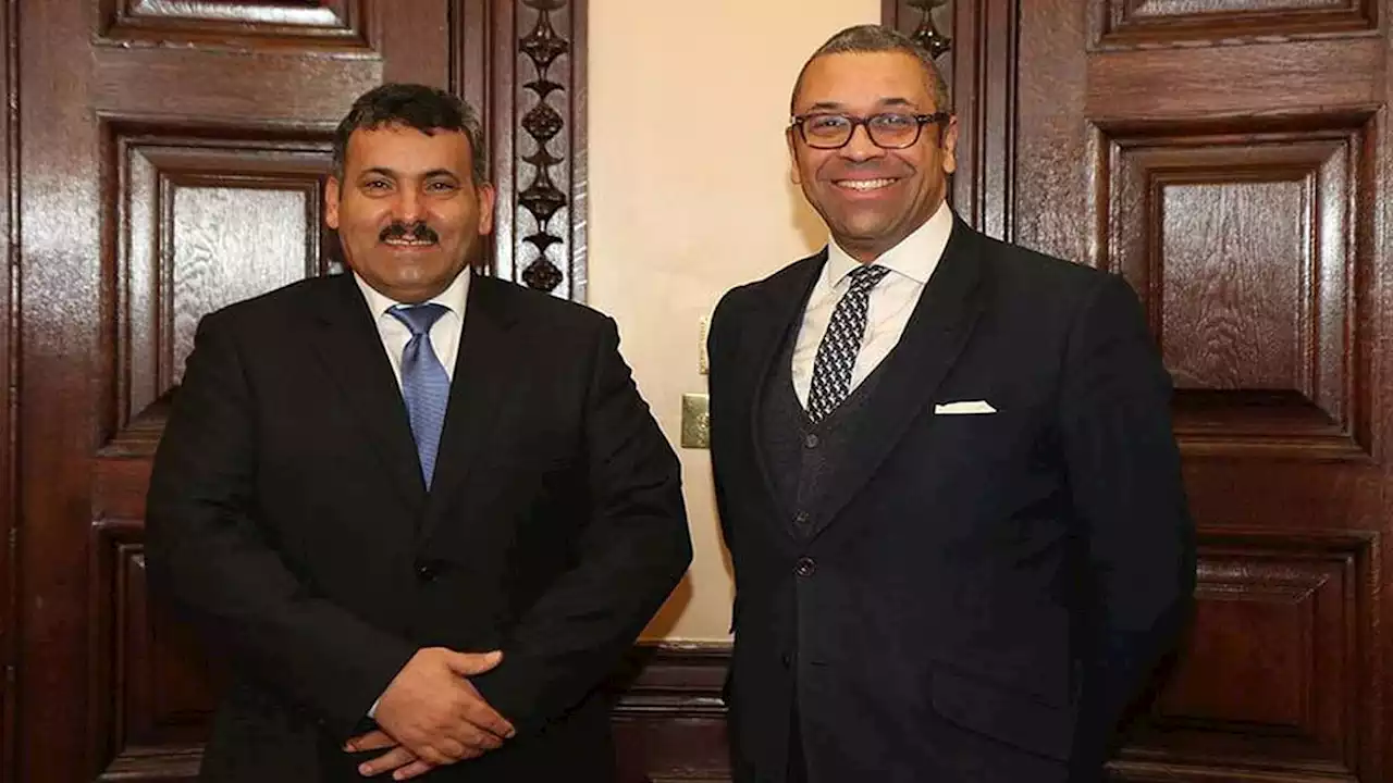سفير المملكة باليمن يناقش جهود تحقيق السلام مع وزير بريطانيا