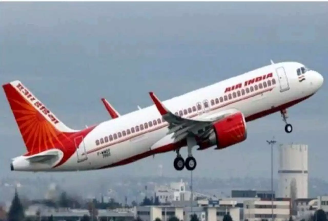 Air India: घाटे में चल रही एयर इंडिया के लिए कर्ज देने को तैयार हुआ एसबीआई, एयरलाइन के टाटा संस के हाथ में जाने के बाद हुआ निर्णय