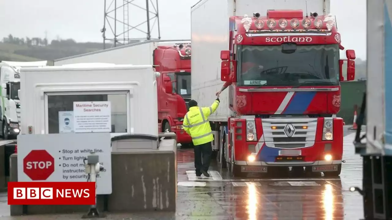 Brexit: Sinn Féin blocks DUP over border checks