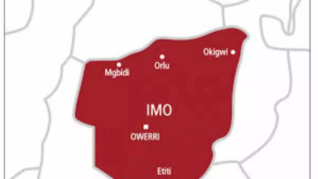Youths set two suspected robbers ablaze in Imo