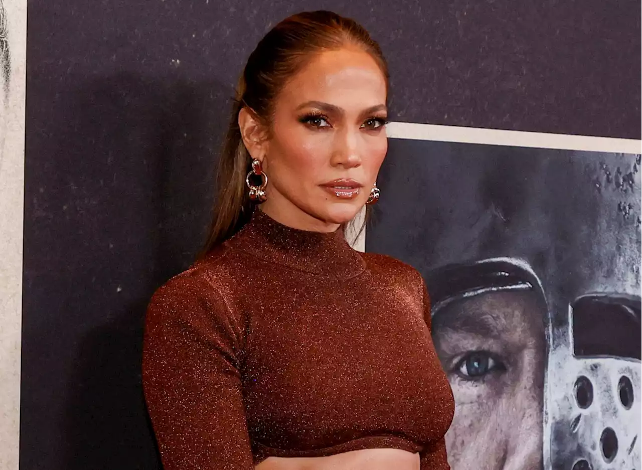 Jennifer Lopez’s Workout Wednesday Video Shows How She’s So Fit At 52 — Eat This Not That