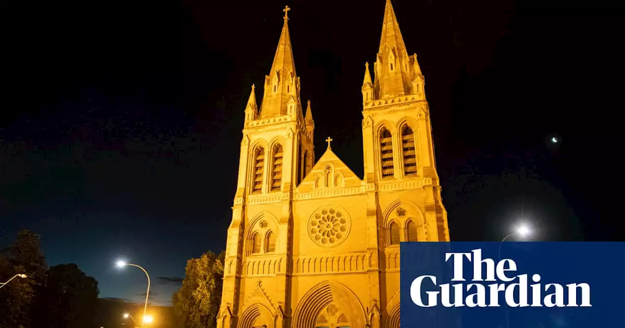 Australian singing nun Sister Janet Meade dies aged 83