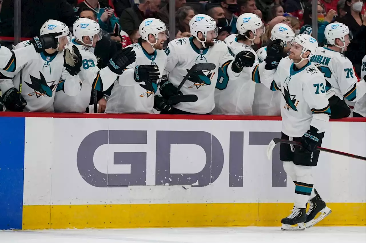 Sharks forwards snap long goal droughts in critical win over Capitals