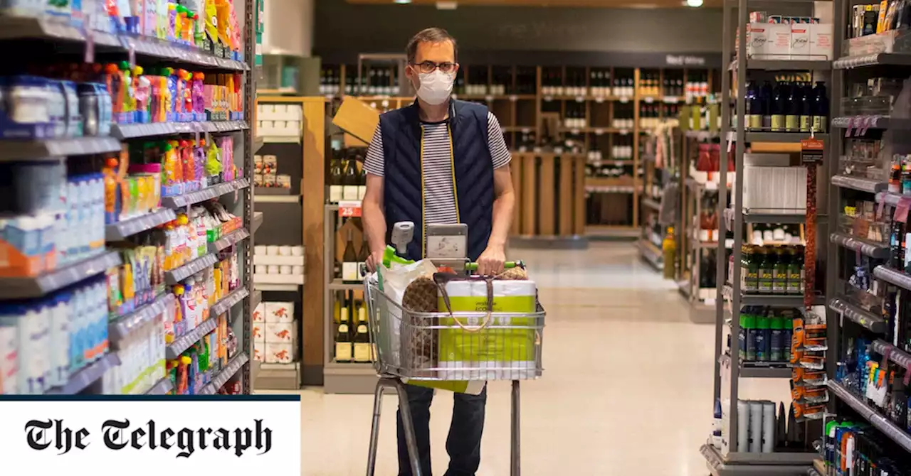 Supermarkets still want shoppers to wear masks, despite end of Plan B Covid rules