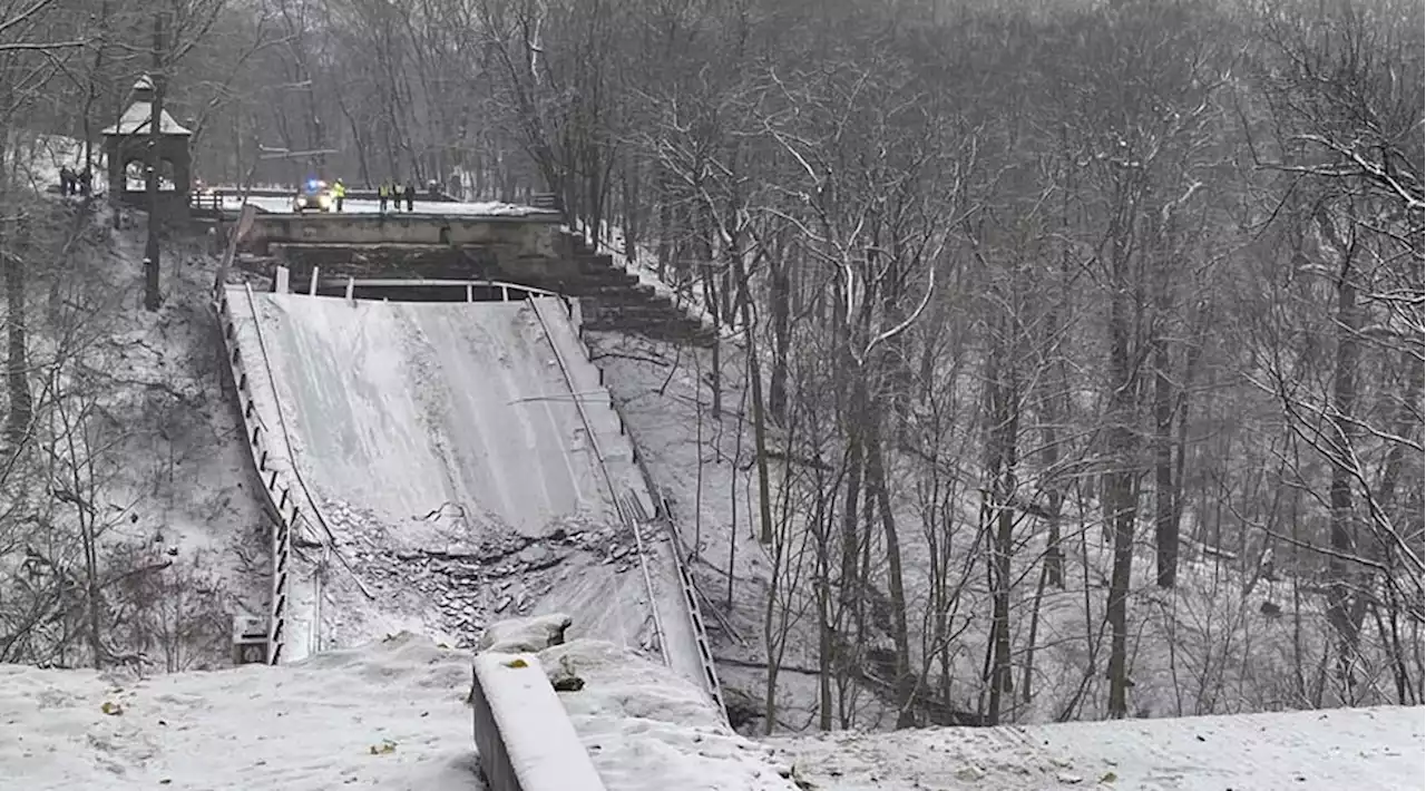 Pittsburgh bridge collapses