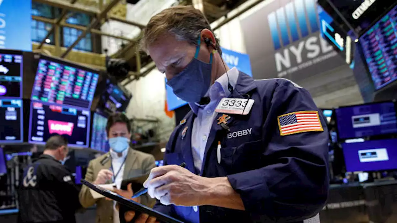 Santoli: Stocks tick higher on megacap earnings, but are the real-money investors back?