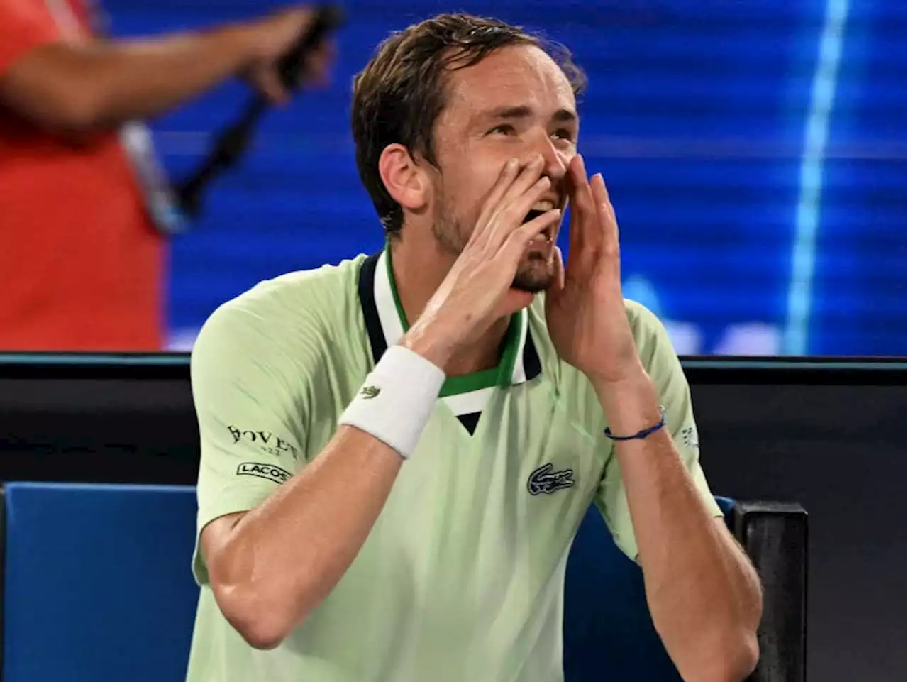 ‘Are you stupid?’ Daniil Medvedev rants at umpire during semi-final