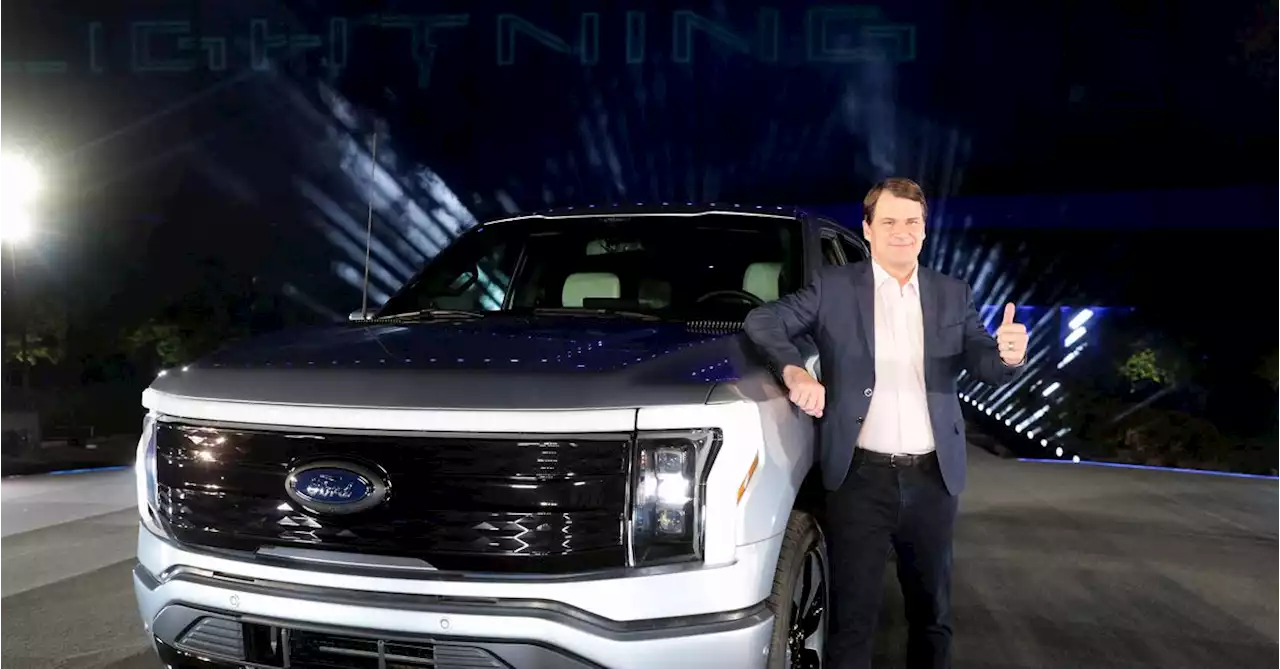 Ford, GM juggle today's challenges with tomorrow's promises