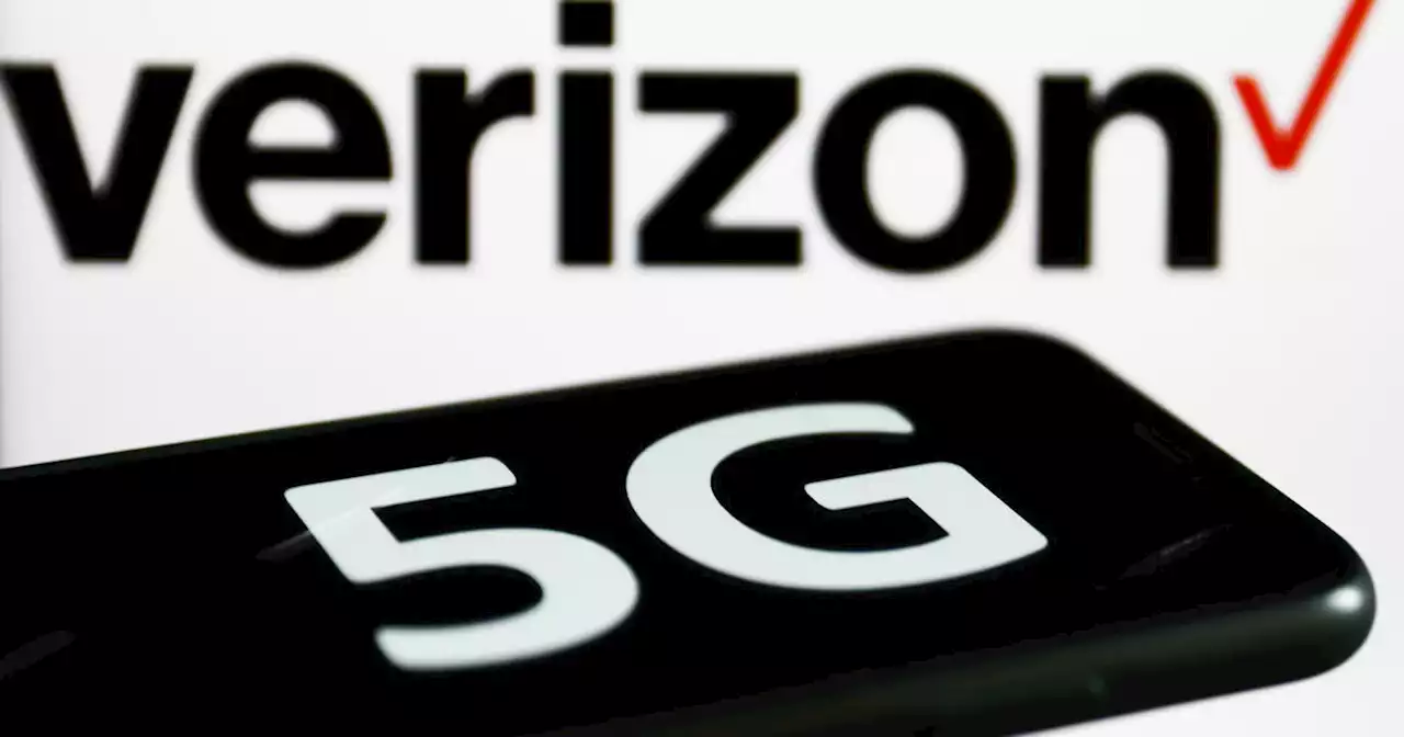 FAA clears Verizon and AT&T to activate more 5G towers