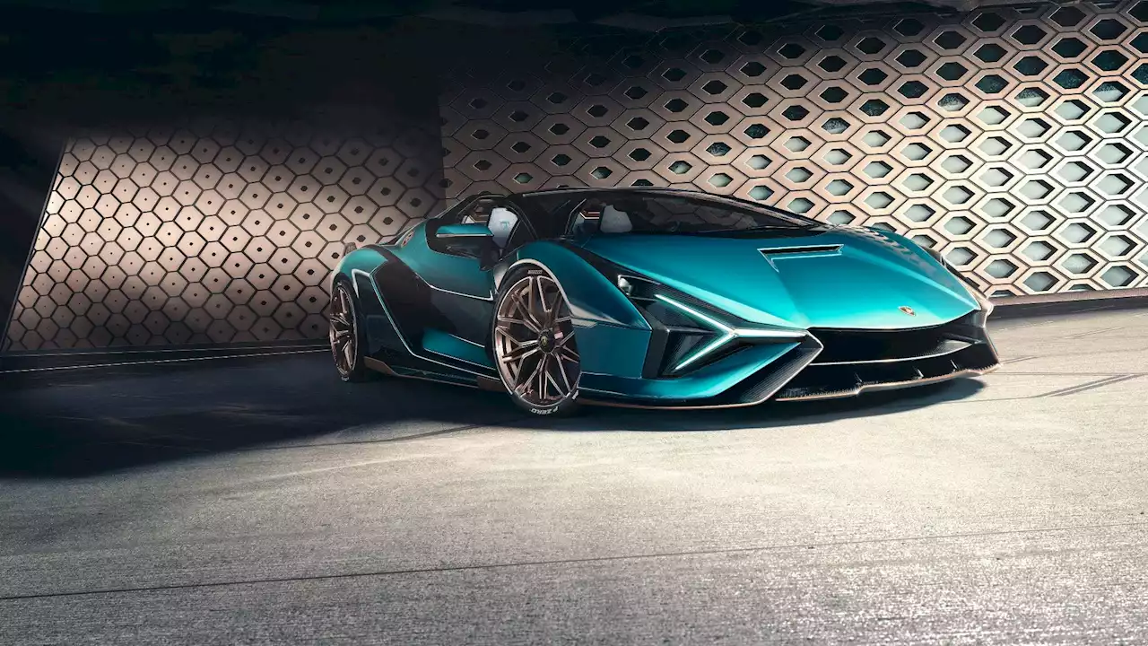 Lamborghini Announces Plans For First EV