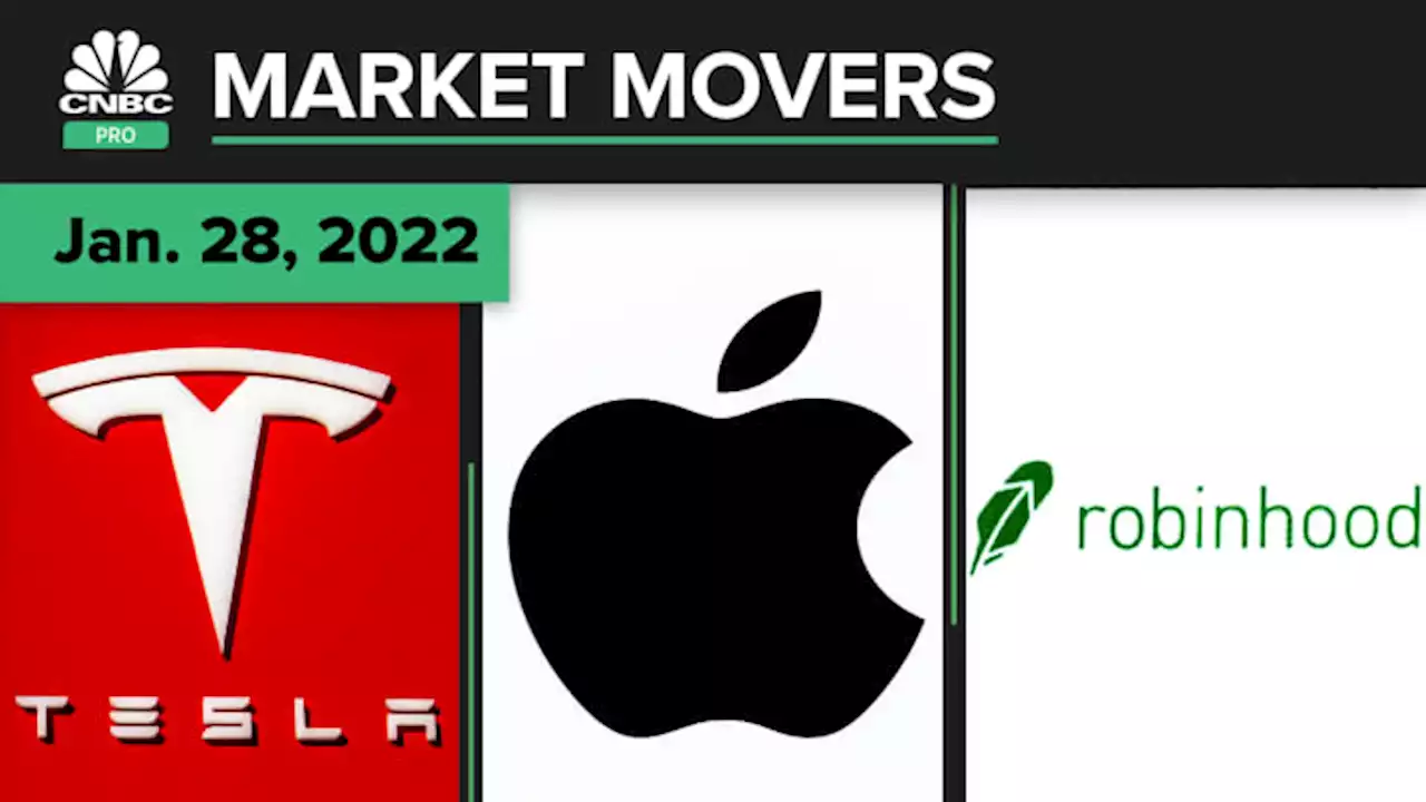 Best trades on CNBC Friday: Pros bet big on Tesla, Apple and Visa as they help boost the markets