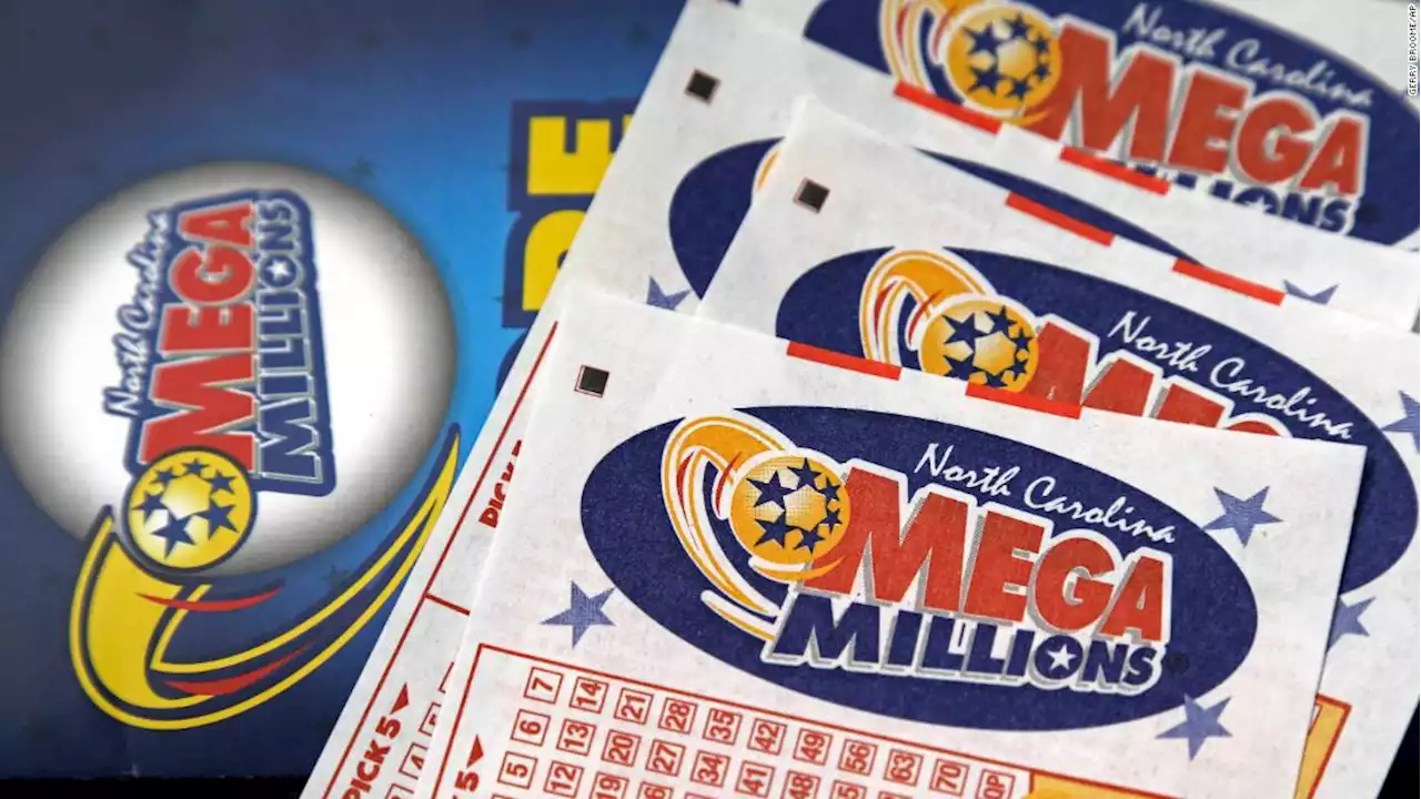 Fortune cookie gives North Carolina man lottery numbers to win $4 million