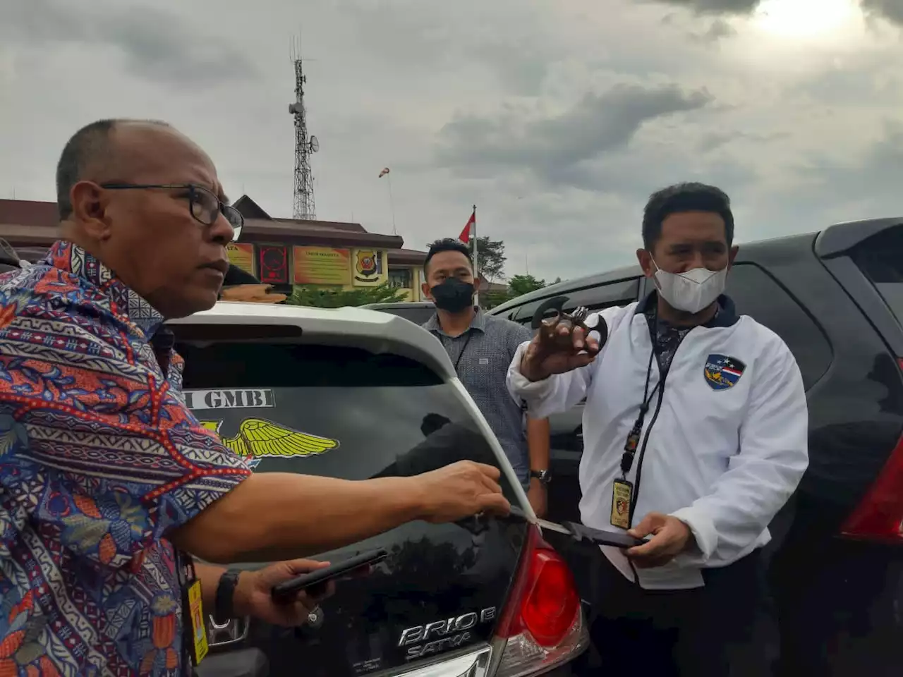 Polisi Geledah Mobil Anggota GMBI, Isinya Mengejutkan