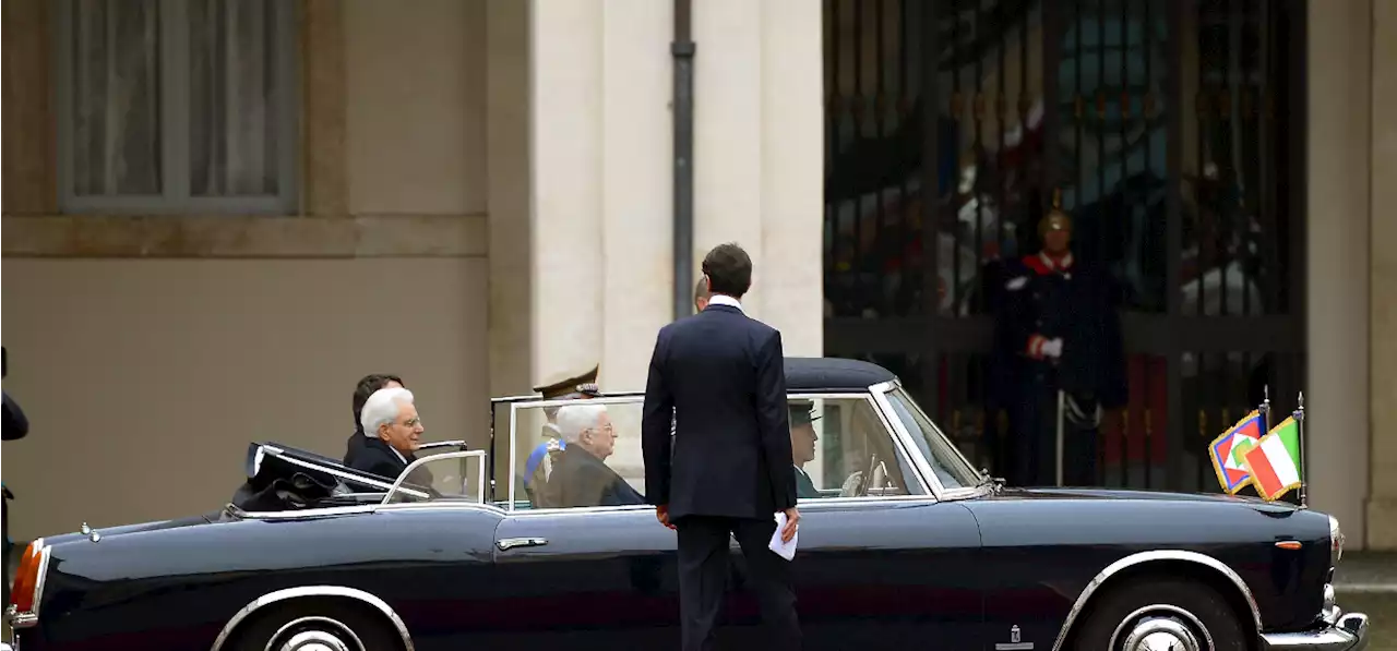 Tra campane e cannoni, il Presidente al Colle sulla Flaminia d’epoca: poi la proclamazione al Quirinale