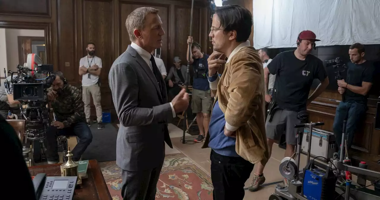 Daniel Craig, Cary Joji Fukunaga salute Bond heroes: the producers and ... Mike Myers?