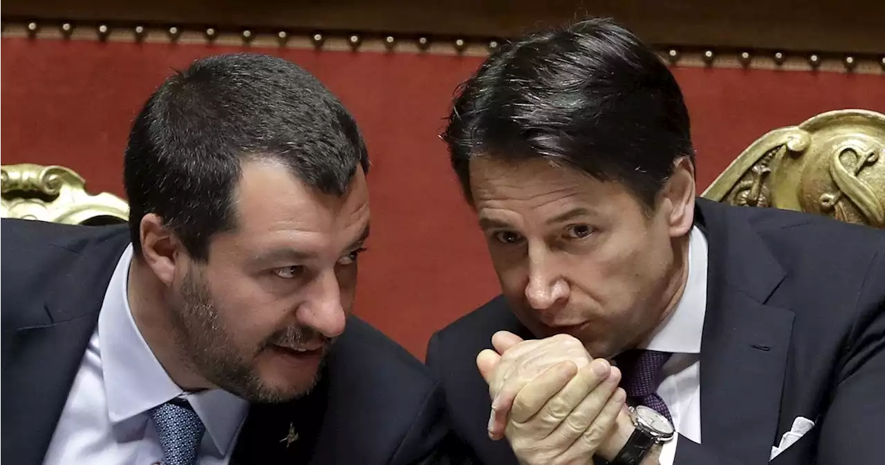 Quirinale, l'asse tra 'nemici': intesa Salvini-Conte dietro alla donna al Colle. Come ci si arriva, cosa rischiano i due leader