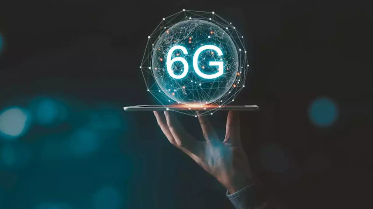 Мишустин поручил правительству разработать предложения по развитию 6G