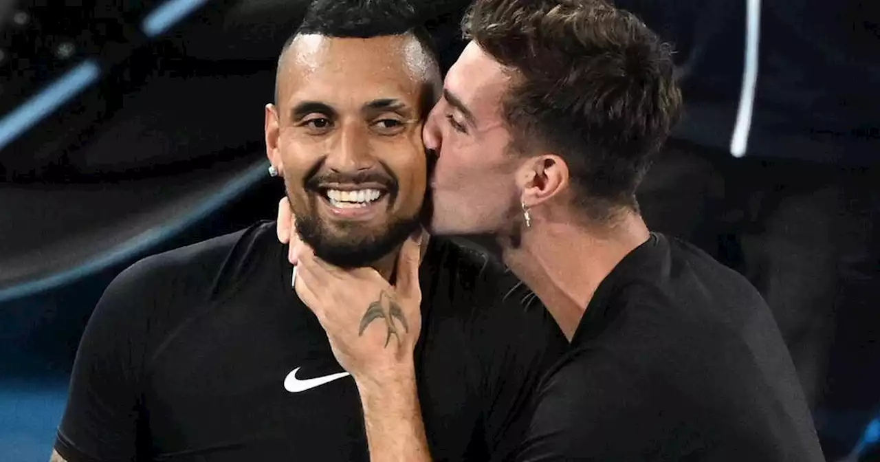 Australian Open: Nick Kyrgios und Kokkinakis gewinnen Doppel-Titel in Melbourne - Fan fliegt raus