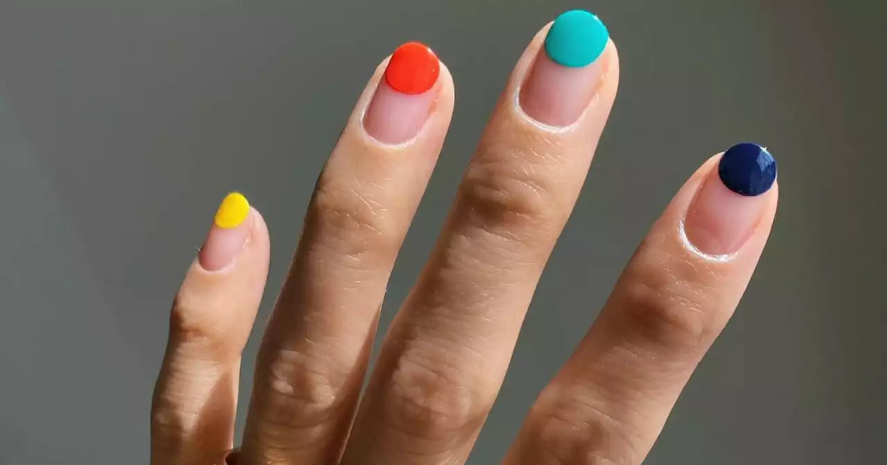 13 negative space manicures we can’t stop saving, liking and sharing