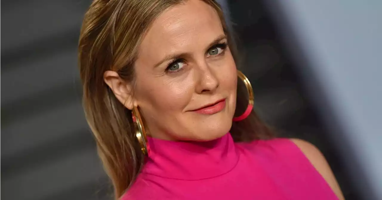 Alicia Silverstone just gave an iconic response to body-shamers on TikTok