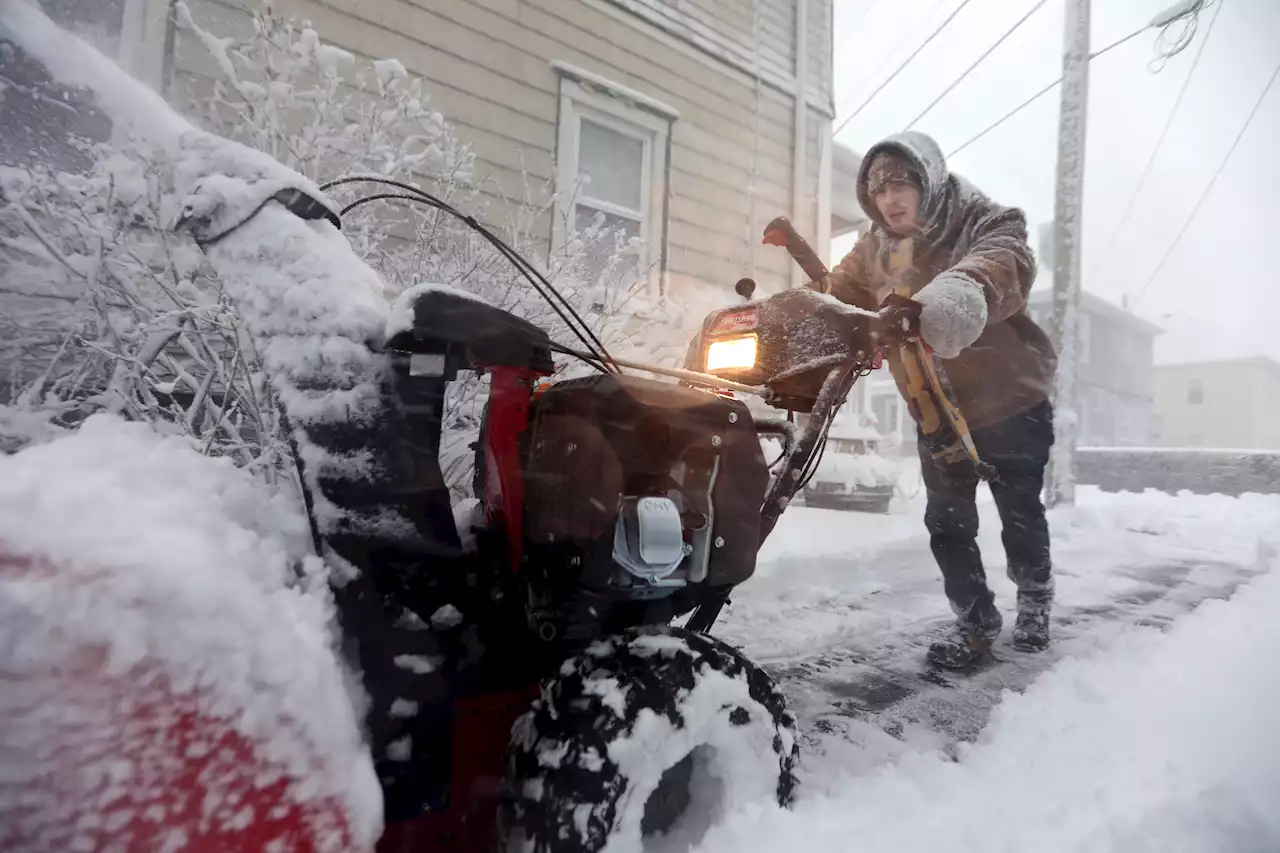 Winter Storm Lashes East Coast With Deep Snow and High Winds