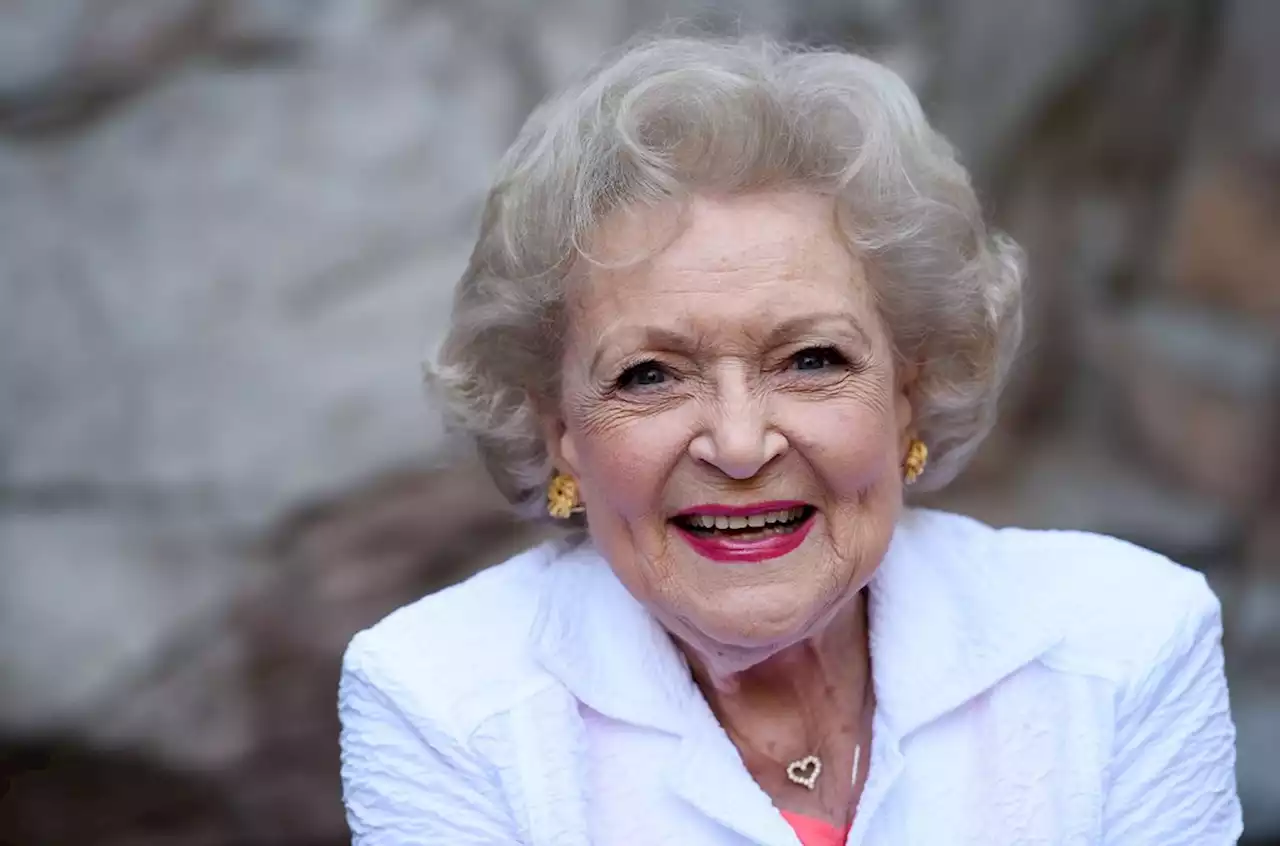 ‘SNL’ Episode Hosted by Betty White to Re-Air Following Actress’ Death