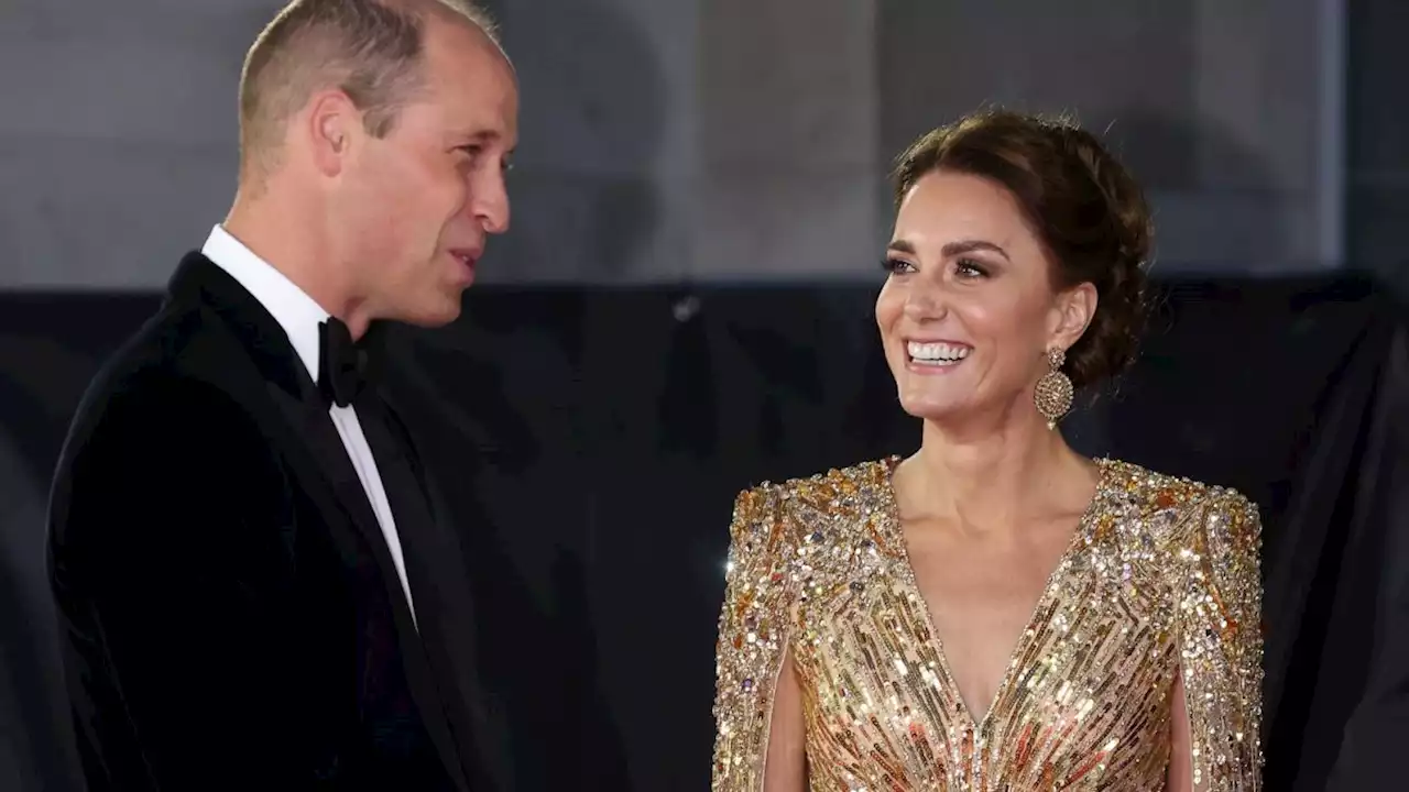 Kate Middleton and Prince William's New Year Photo Shows They're a 'Fun, Flirty Duo,' Body Language Expert Says