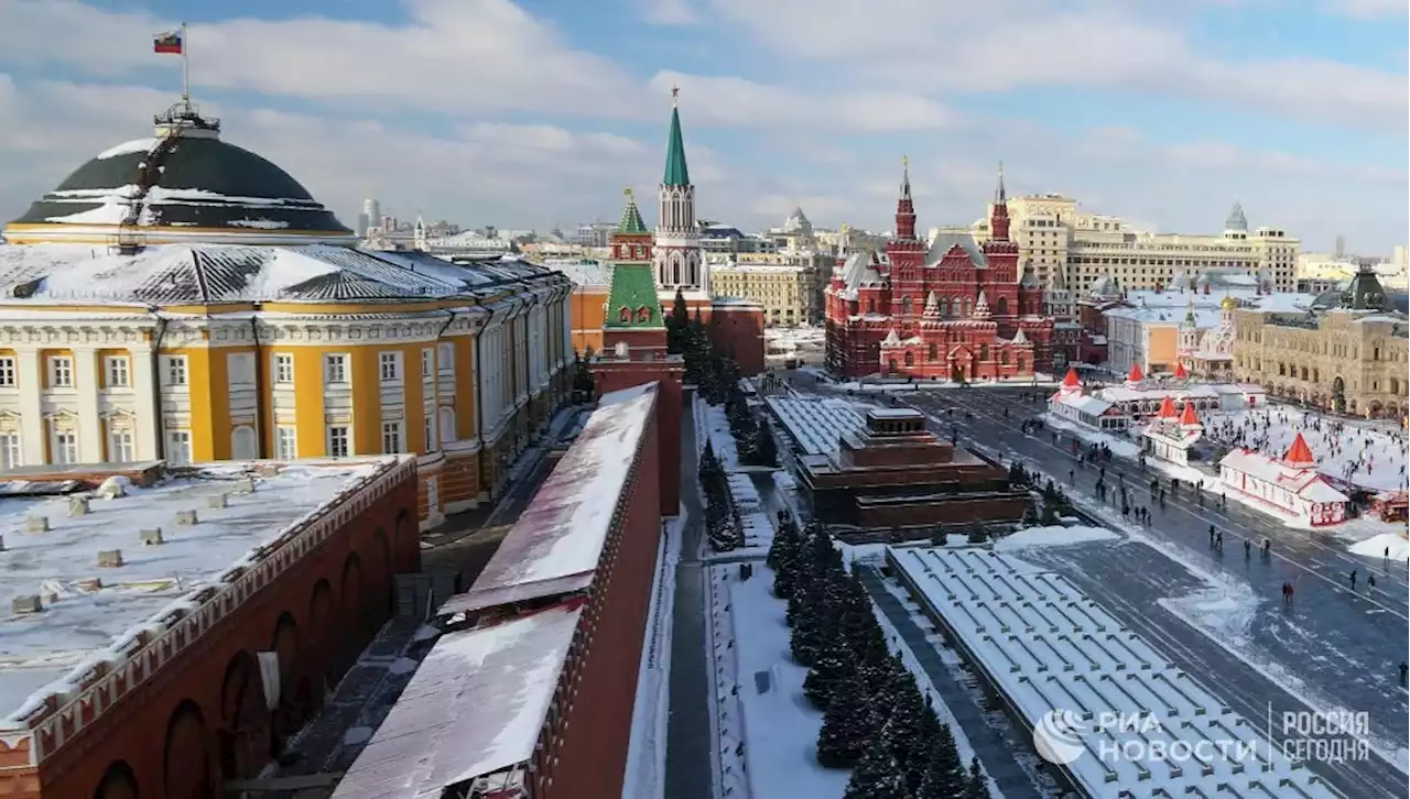 В Госдуме призвали убратькладбище лидеров СССР с Красной площади - РИА Новости, 03.01.2022