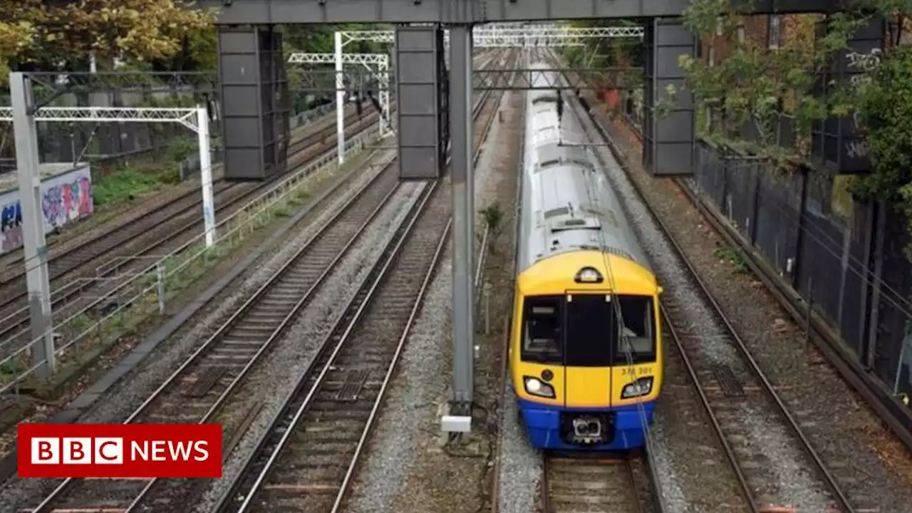 Apology after woman dragged on platform by London Overground train