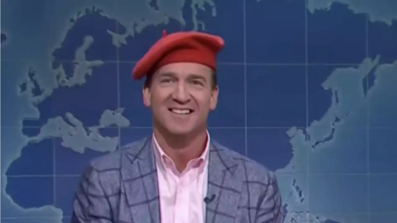 ‘SNL’s Weekend Update Sees Peyton Manning Address Tom Brady Retirement Rumors, Gush Over ‘Emily In Paris’