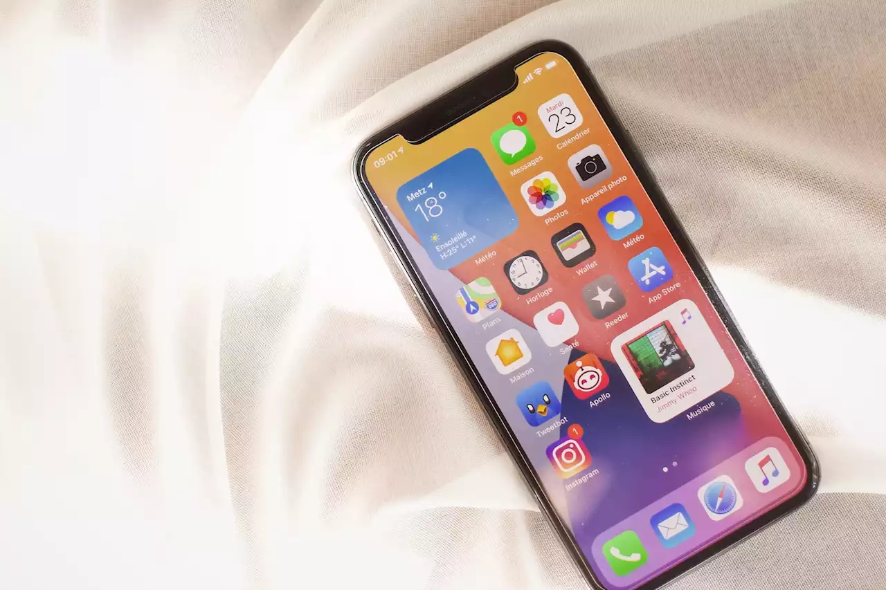 Apple's iOS 15.3 update fixes critical Safari security bug | Digital Trends