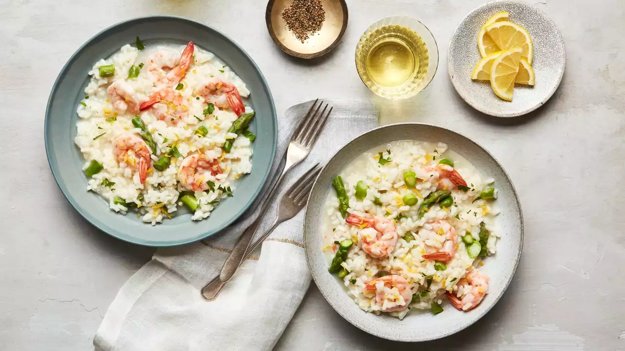 Lemony Risotto With Asparagus and Shrimp