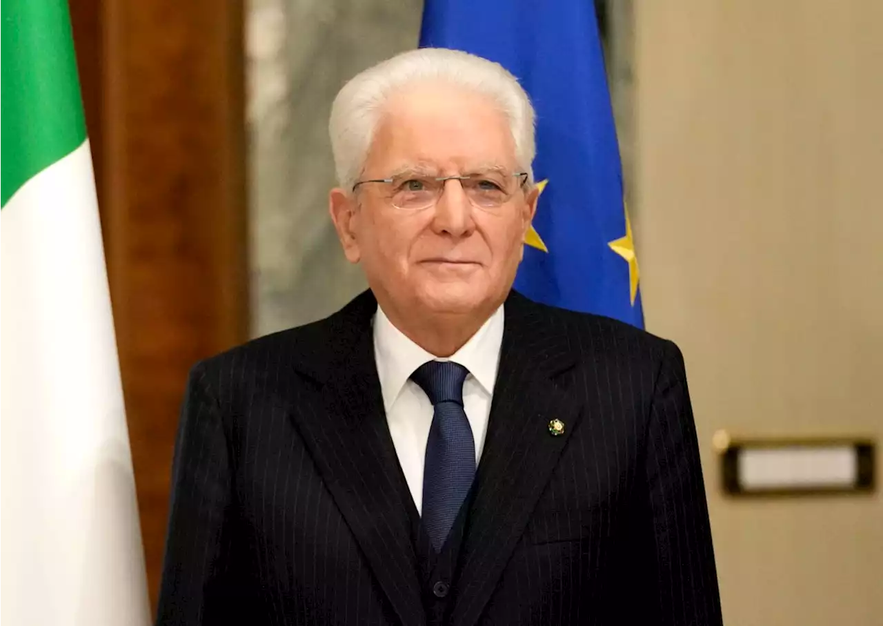 Mattarella rieletto presidente. Lungo applauso dall'Aula. 'Accetto per senso di responsabilità'