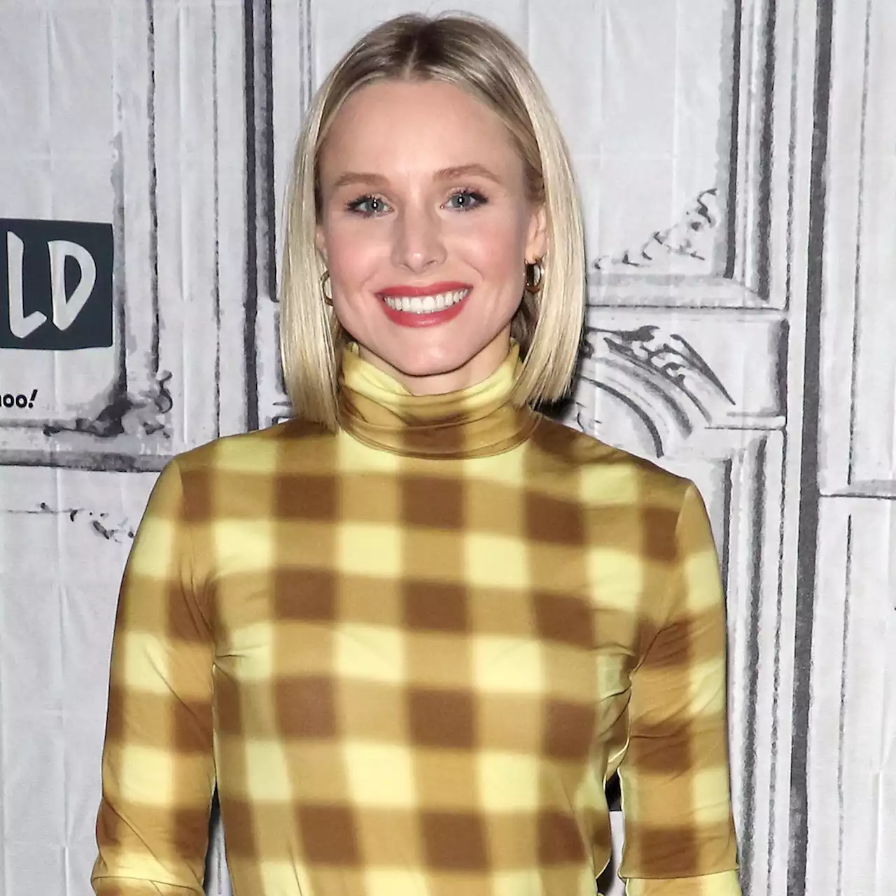 Kristen Bell Jokingly Apologizes to Fan for His Awkward Family Moment Watching Her Sex Scene - E! Online