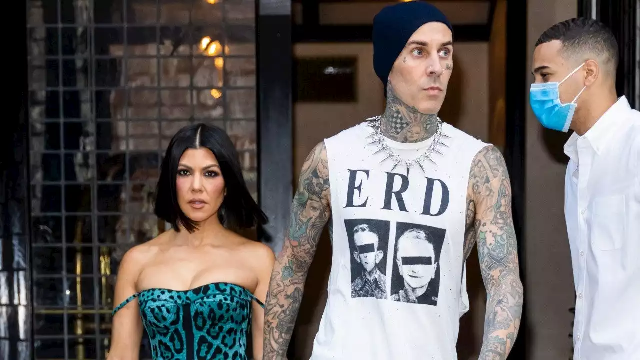 Travis Barker Tells Kourtney He Would 'Die' for Her in PDA Pic