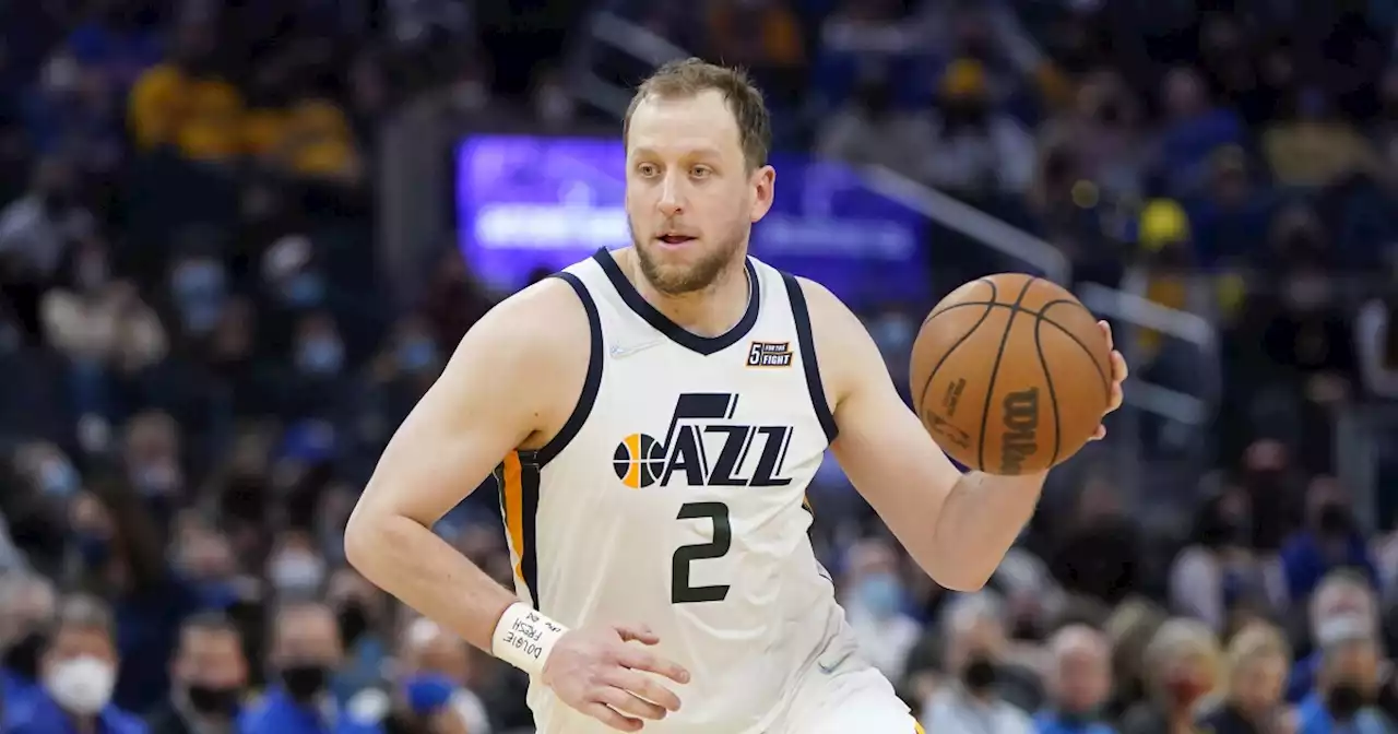 Joe Ingles injures knee in game against Timberwolves