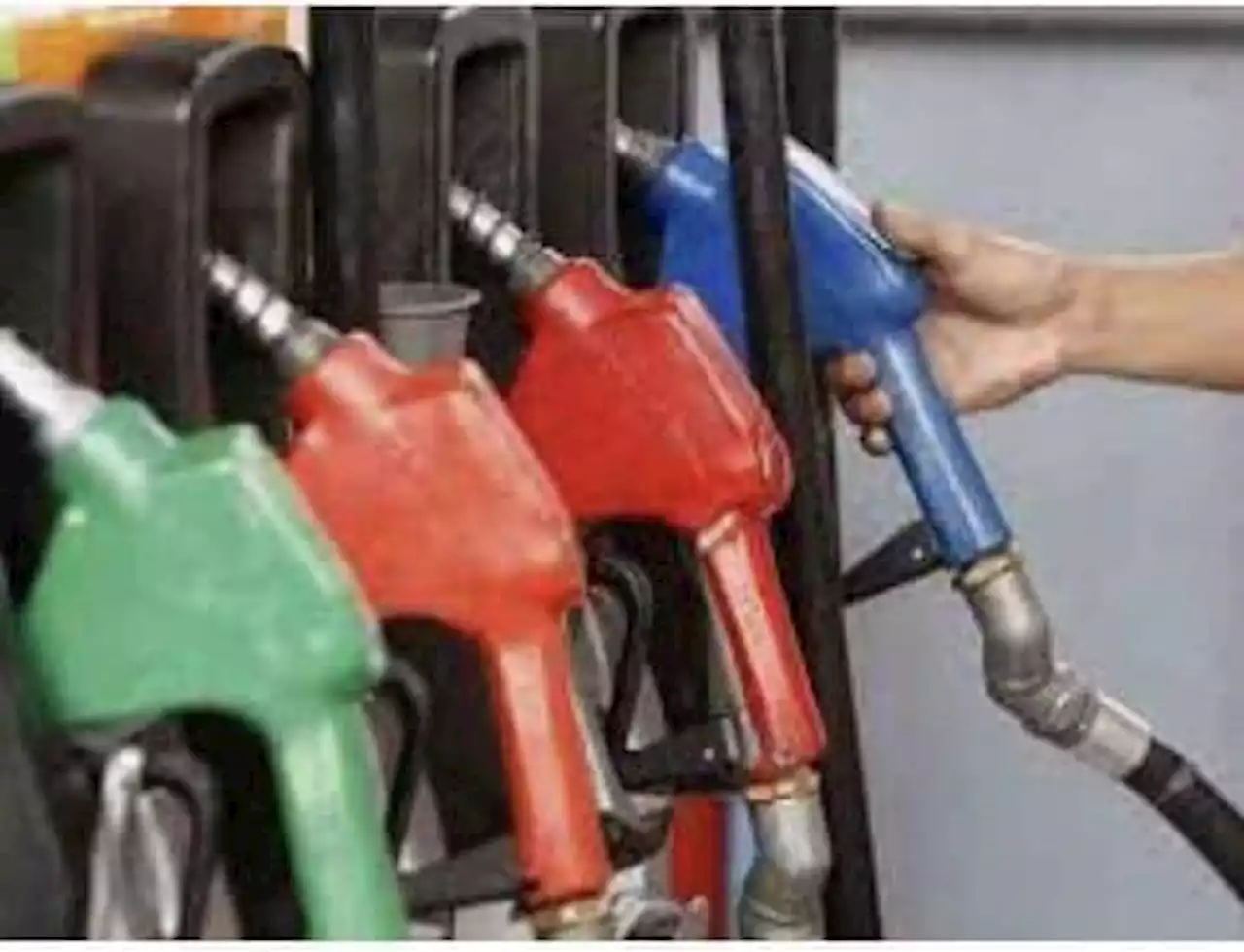 Gasoline, diesel prices up by P0.75/liter