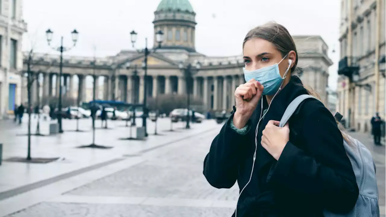 В Петербурге ввели новые ограничения для защиты детей от «омикрона»