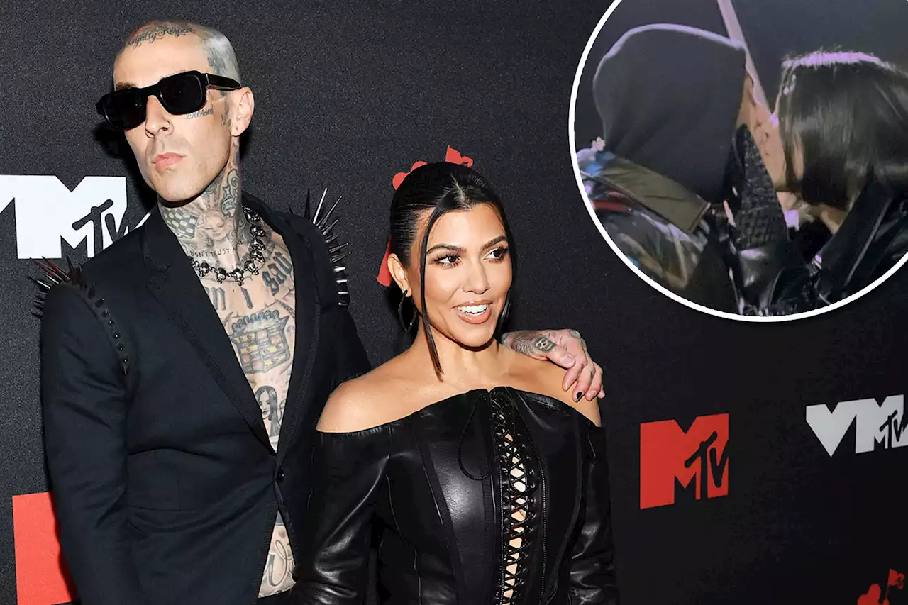 Travis Barker shares steamy new pic with Kourtney Kardashian: ‘I would die 4 u’