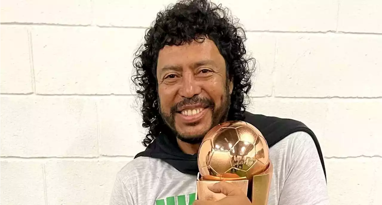 [Video] Higuita, tratado como ídolo por hinchas de Millonarios en El Campín - Pulzo