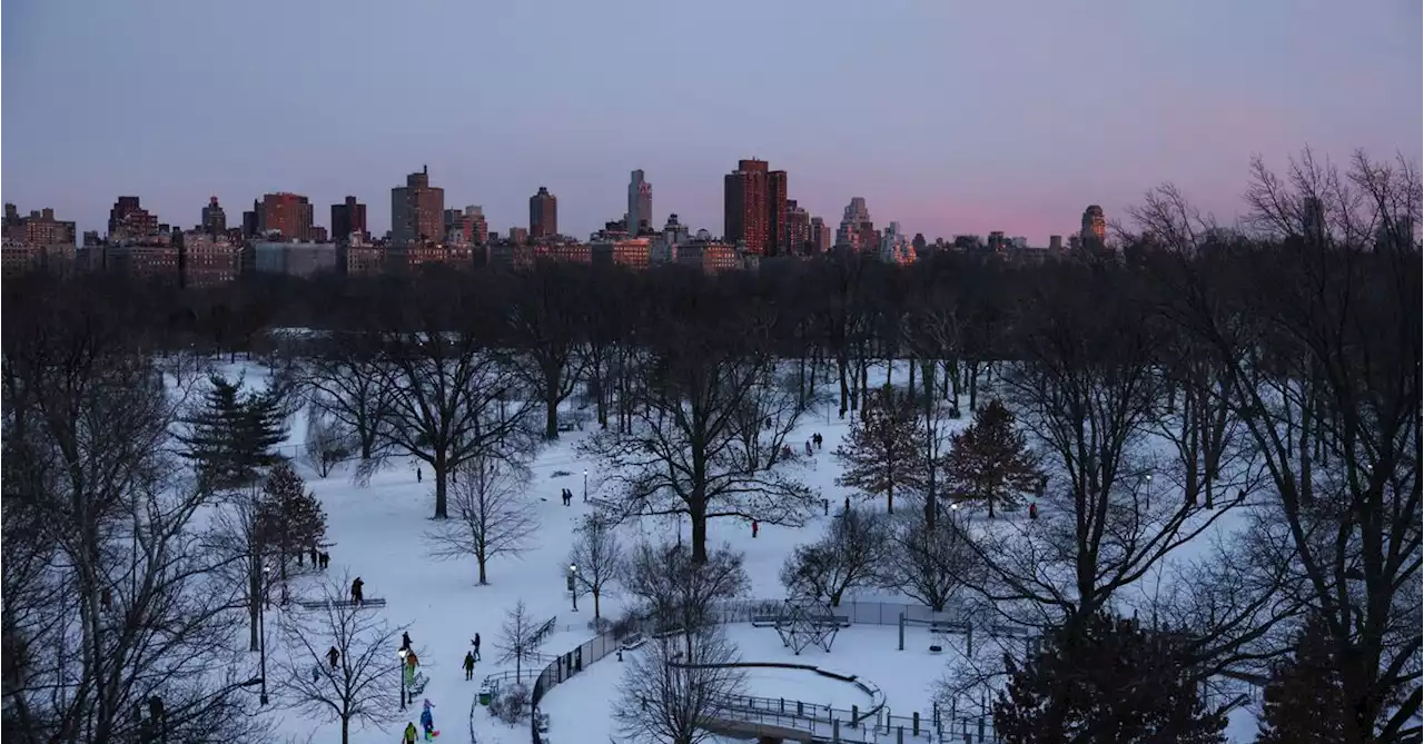 More than 1,400 U.S. flights canceled by winter storm in Northeast