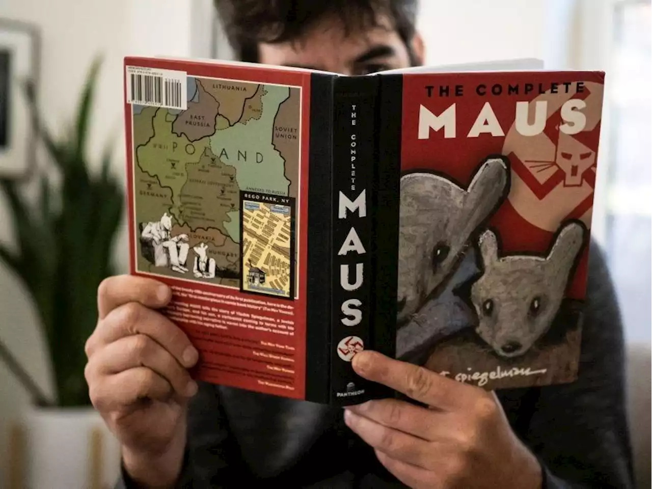 'Maus,' the graphic novel about the Holocaust, surges to top of Amazon bestseller list after Tennessee school ban