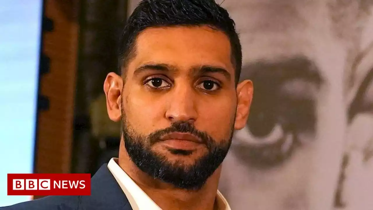 Amir Khan investigated by police for filming himself while driving