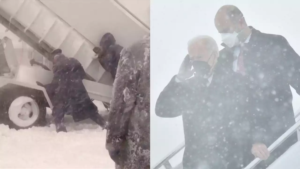 Tormenta de nieve casi impide a Biden bajar del Air Force 1 | Video