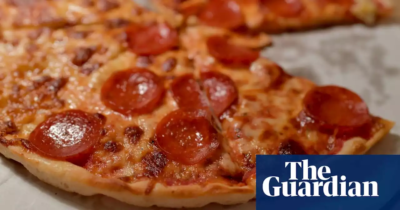 Ohio student sues coaches for allegedly forcing him to eat pizza against religion