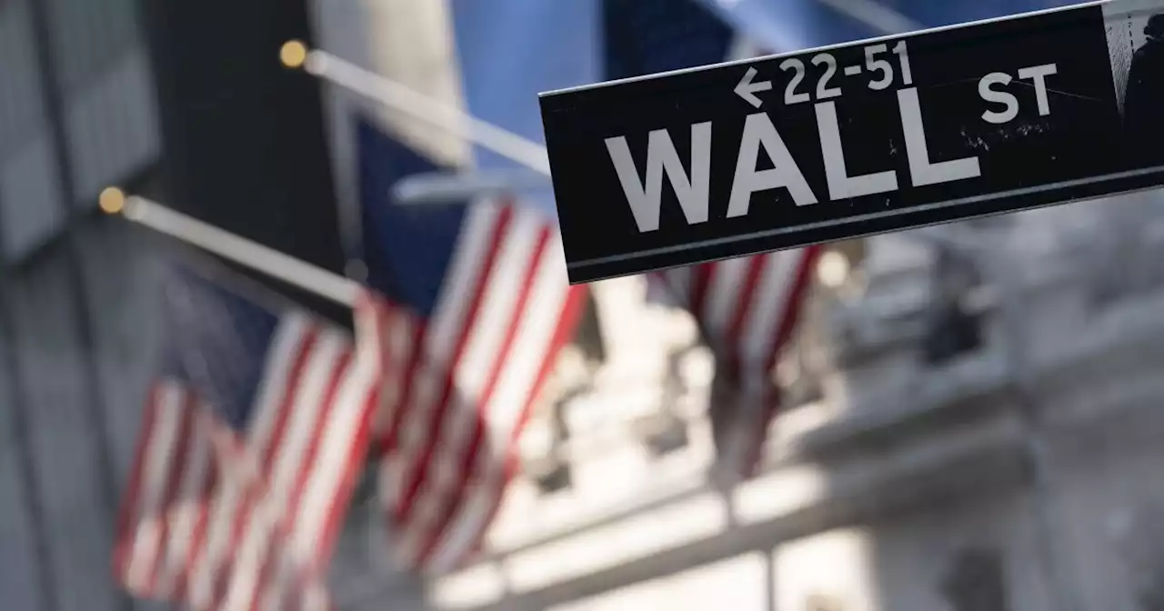 More record highs for S&P 500, Dow on first day of 2022